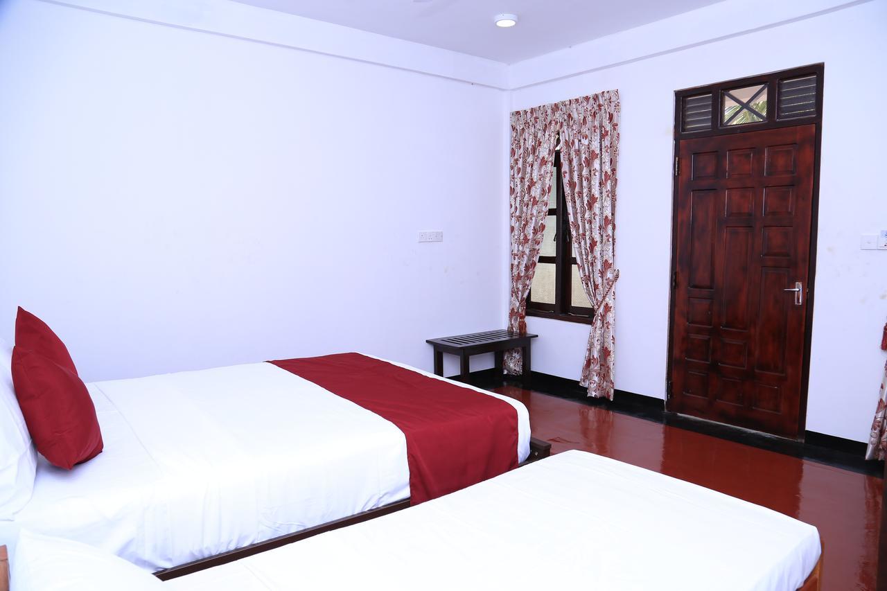 Crescent Sea Resort Nilaveli Exterior photo