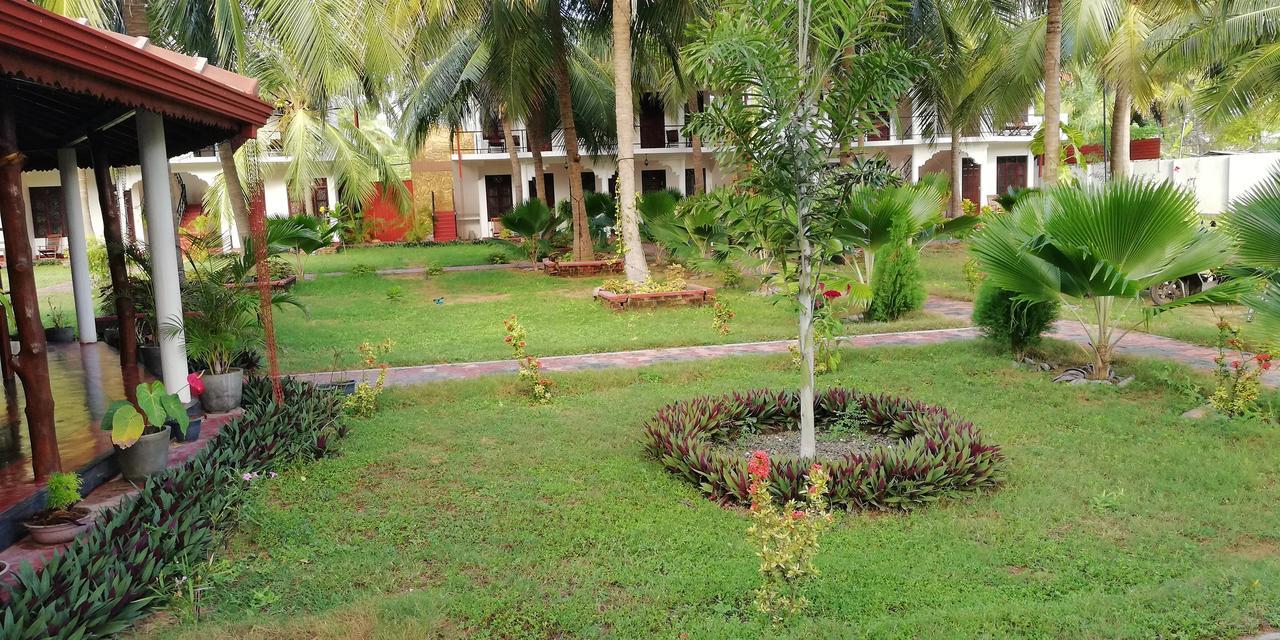 Crescent Sea Resort Nilaveli Exterior photo